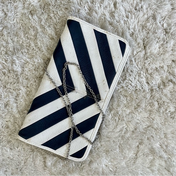 Unbranded Chevron Clutch Navy Blue White Envelope Crossbody - Picture 1 of 10
